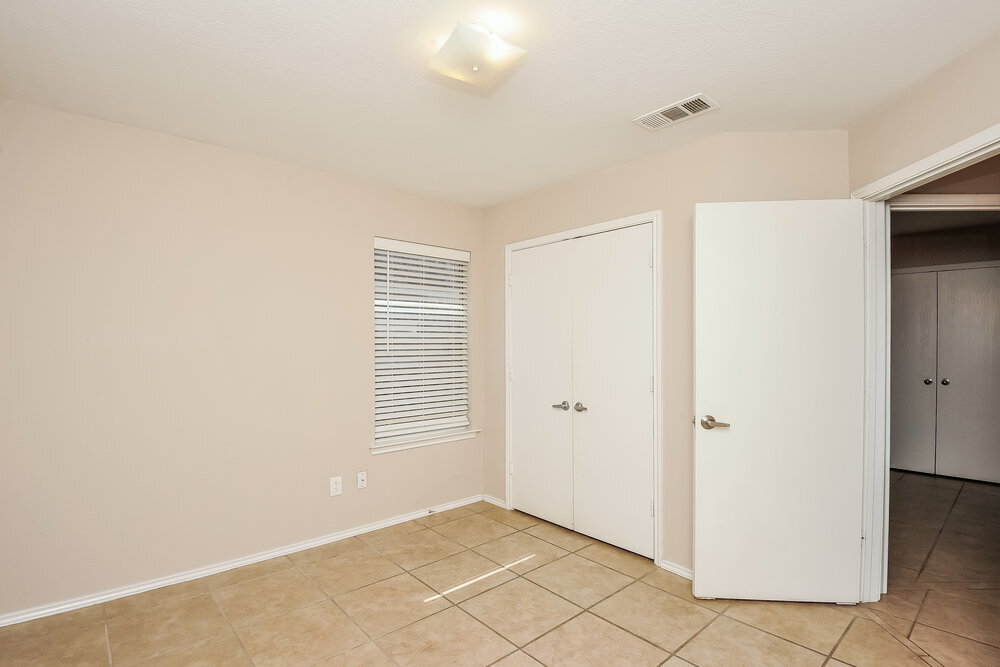 Building Photo - 2109 Ingrid Ln