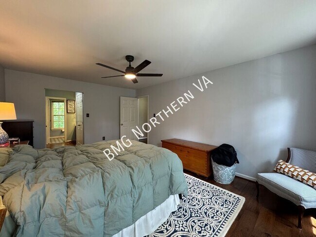 Building Photo - 10205 Daylily Ct
