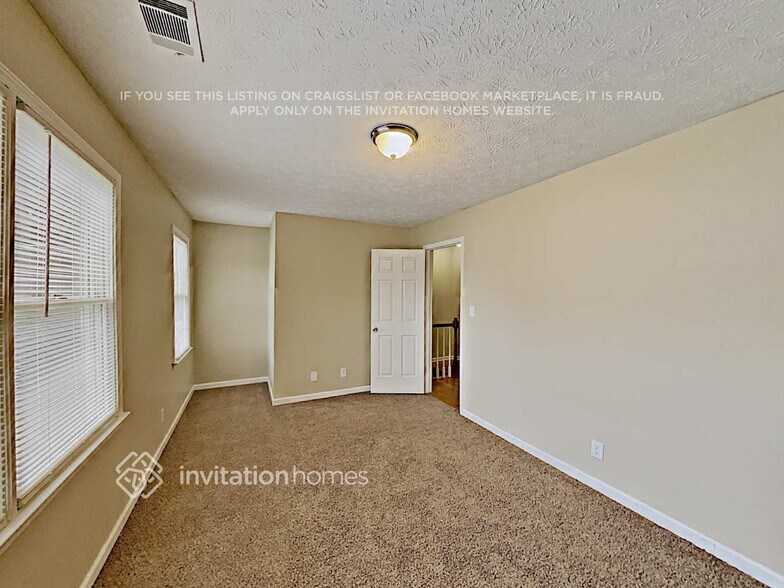 Building Photo - 305 Mary Alice Dr