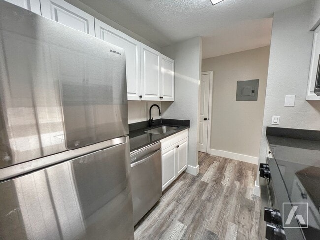 Building Photo - 1782 Carley Ct