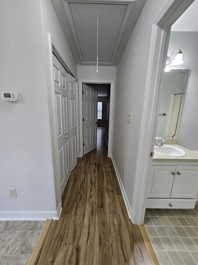 Building Photo - 1307 S Taylor St