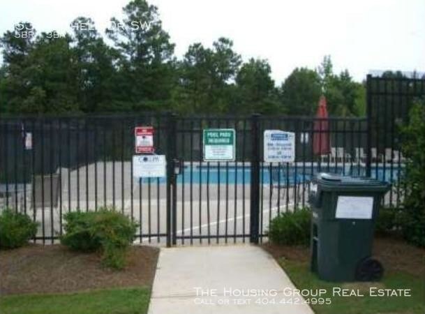 Building Photo - 5 bedroom in Atlanta GA 30331