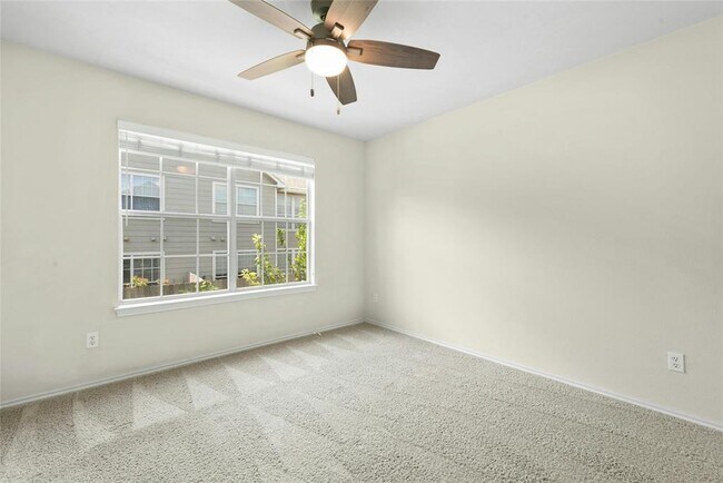 Building Photo - 2632 Century Park Blvd