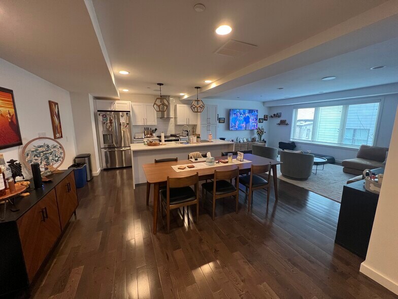 Building Photo - 753 N 20th St