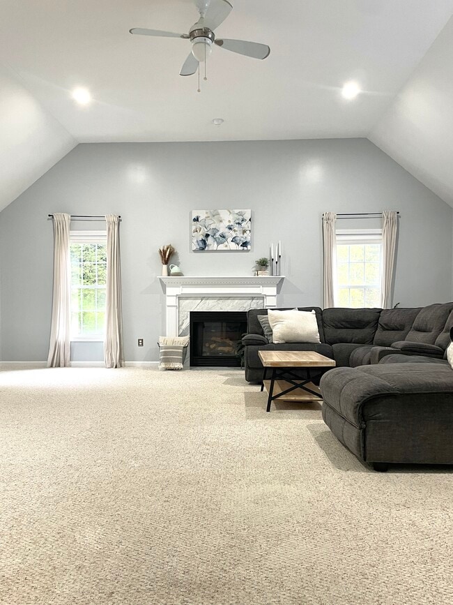 Building Photo - 64 Hamilton Dr