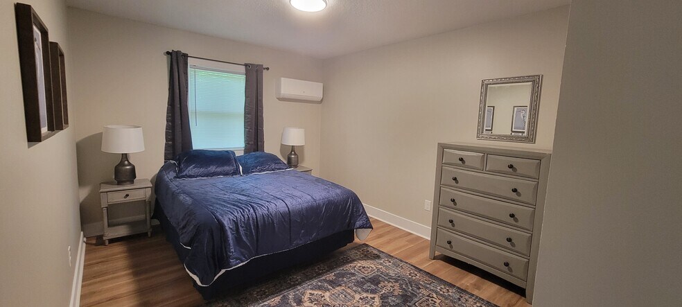 Building Photo - 405 Blyth Rd