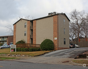 Building Photo - The Ashton