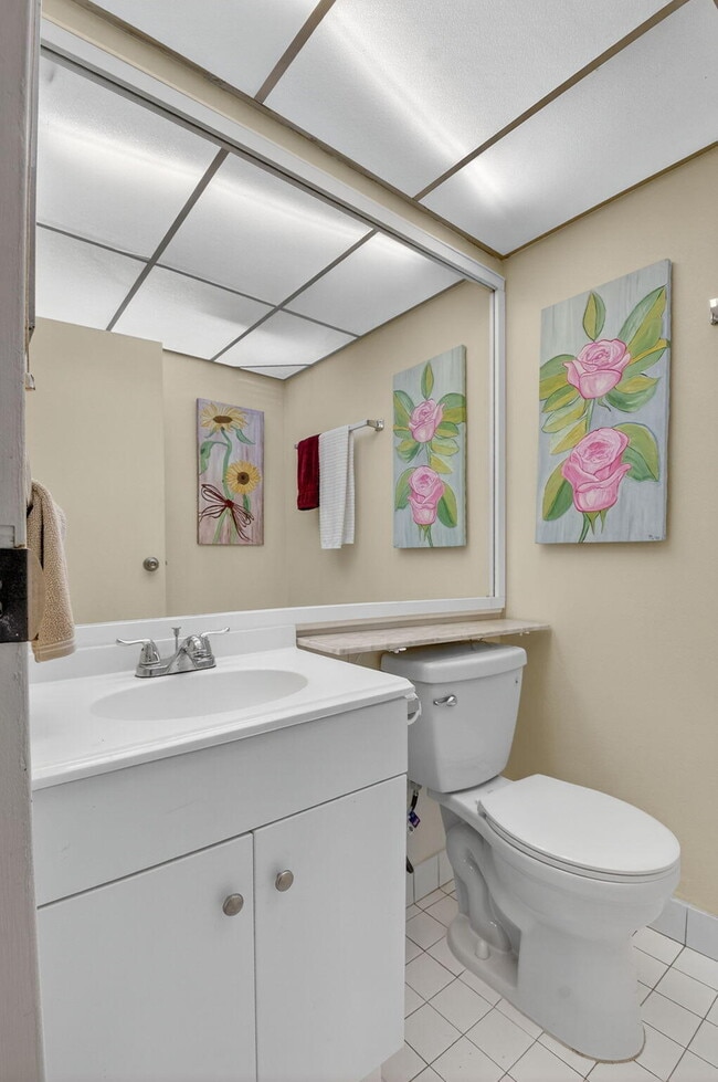 Building Photo - 359 Saxony Trail