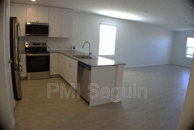 Building Photo - 809 Riviera Ct