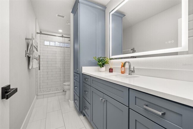 Building Photo - 663 Charrice Pl