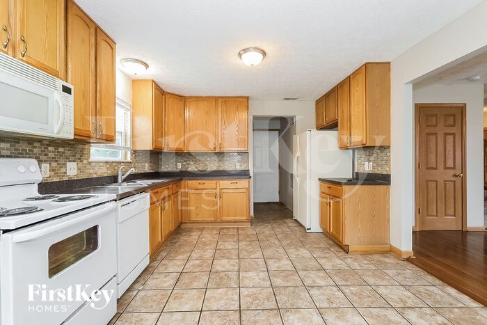 Building Photo - 3053 Kings Realm Ave