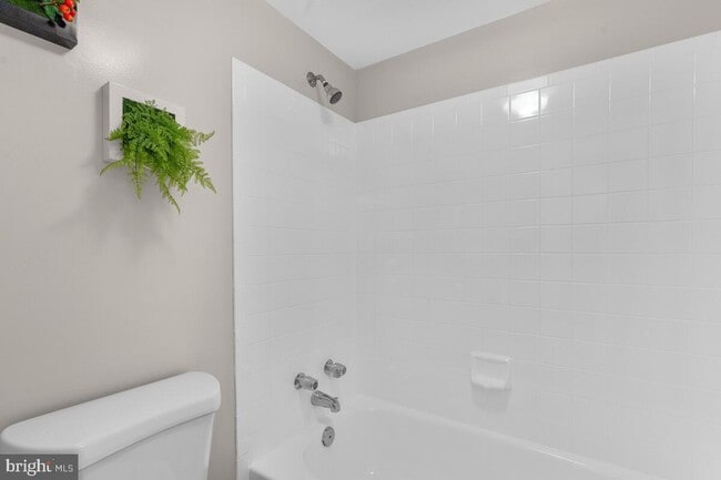 Building Photo - 9516 Dunbrook Ct