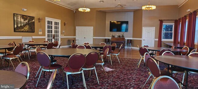 Building Photo - 10425 Starlight Pl