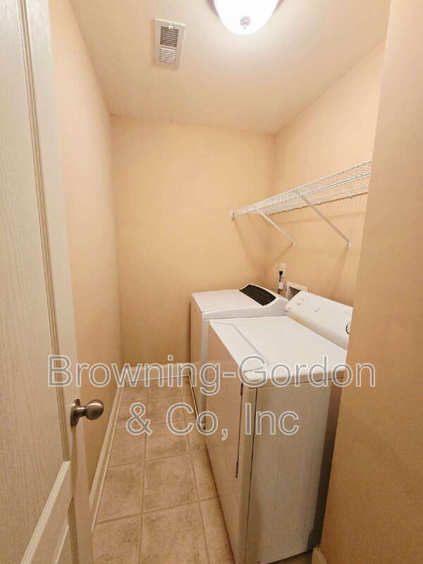 Building Photo - 735 Tulip Grove Rd