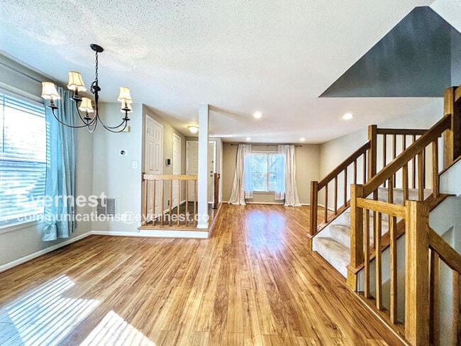 Building Photo - 1654 Oak Spring Way