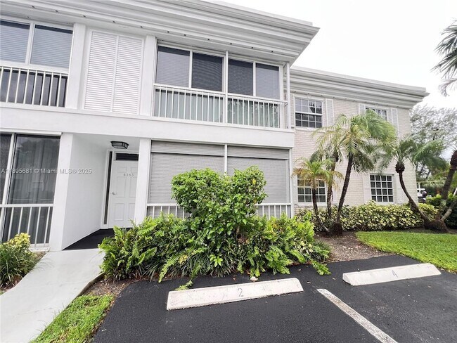 Primary Photo - 6385 Bay Club Dr