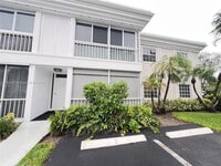 Building Photo - 6385 Bay Club Dr