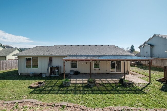 Building Photo - 5448 Siletz Ln