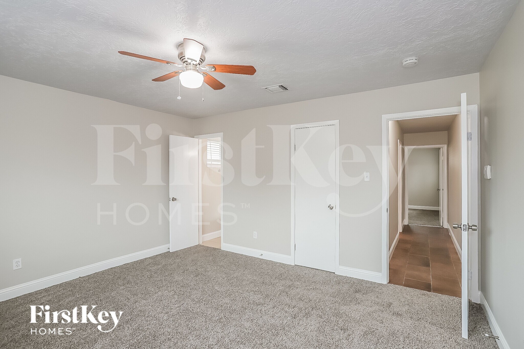 Building Photo - 10819 Sagewind Dr