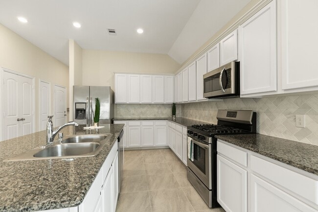 Building Photo - 23106 Tindarey Falls Ln