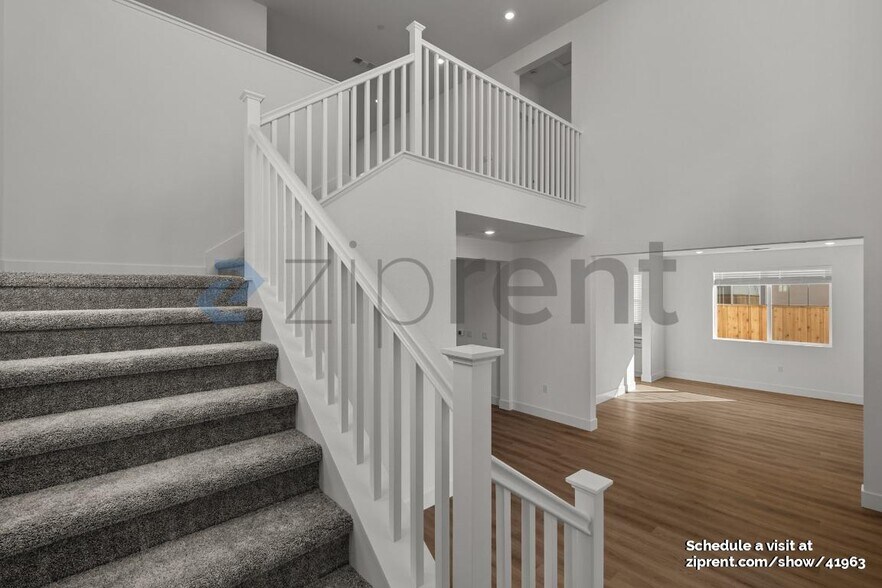 Building Photo - 7813 Lamplight Ct