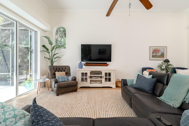 Building Photo - 3842 SW St Lucie Ln