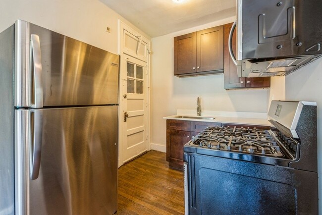 Kitchen - 6700 S Constance Ave