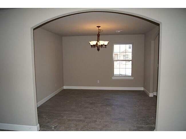 Building Photo - 1101 SW Eventide St