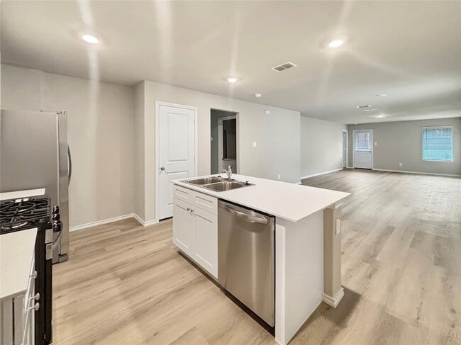 Building Photo - 5544 Flannel Ln