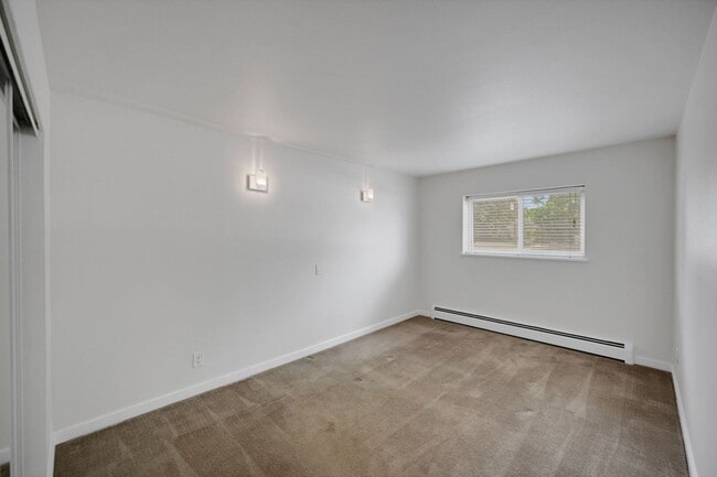 Building Photo - Charming 2BR Condo in Denver