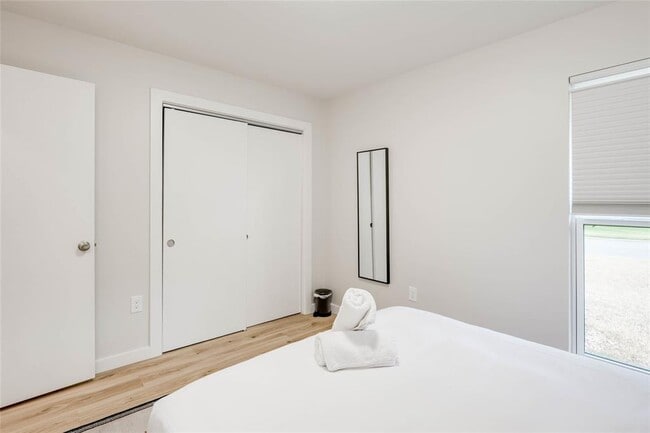 Building Photo - 2516 Friar Tuck Ln