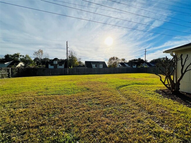 Building Photo - 2651 Hodges Bend Cir