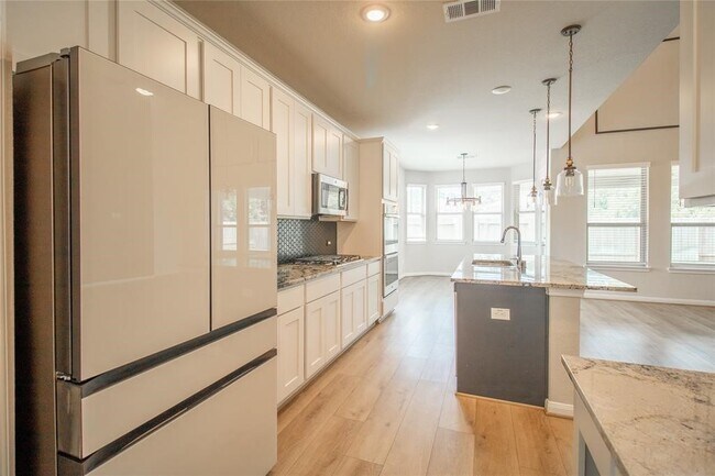 Building Photo - 21449 Kings Guild Ln
