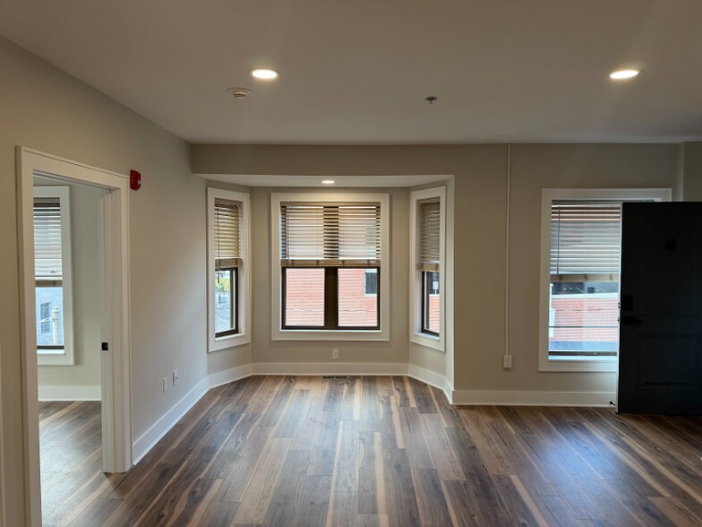 Building Photo - 501 Linden St