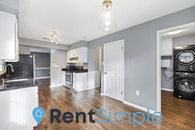 Building Photo - 3920 Bokel Dr