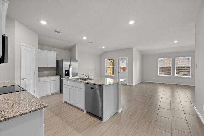 Building Photo - 552 Crestridge Dr N
