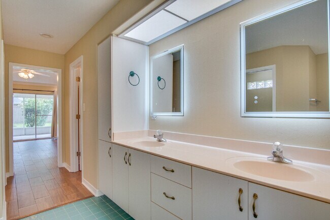 Building Photo - “Celebrate the Season! 4BR Cantonment Home...