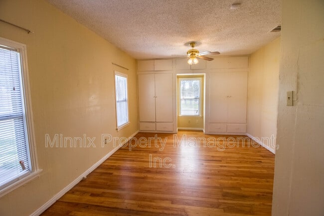 Building Photo - 2401 24th St