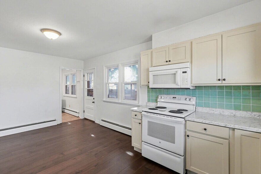 Building Photo - 2215 N Wahsatch Ave