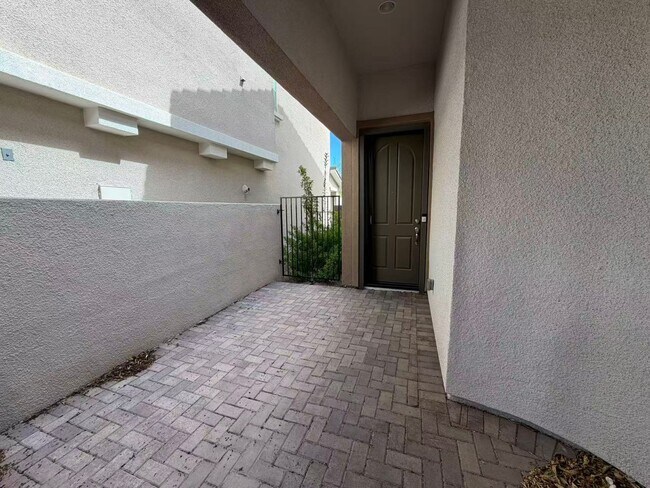 Building Photo - 11241 Lompoc Ct