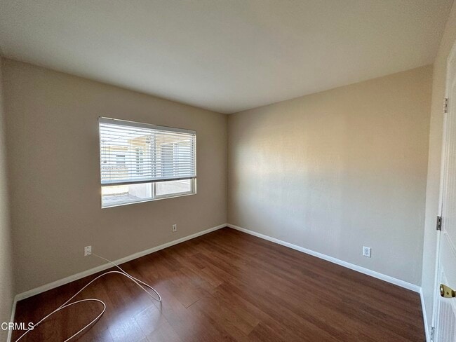 Building Photo - 36 La Verne Ave