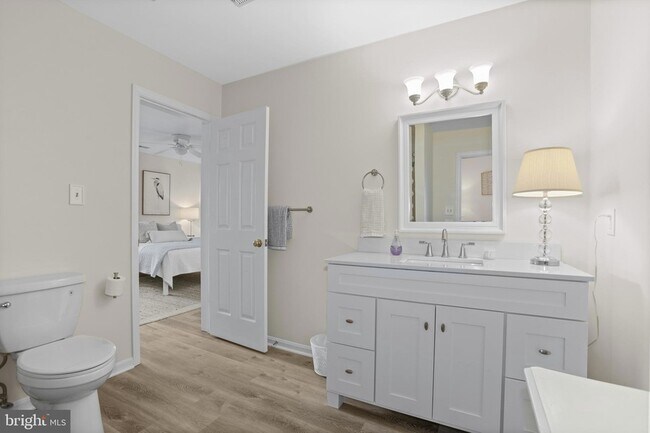 Building Photo - 638 Marlborough Point Rd