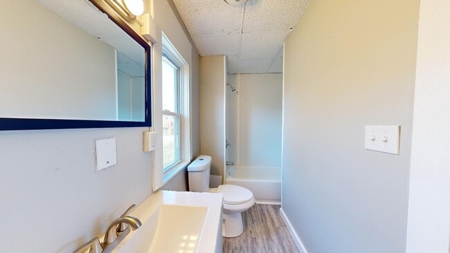 Building Photo - Clark / Fulton Area - Single Family Home