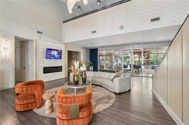 Building Photo - 711 Cosmopolitan Dr NE