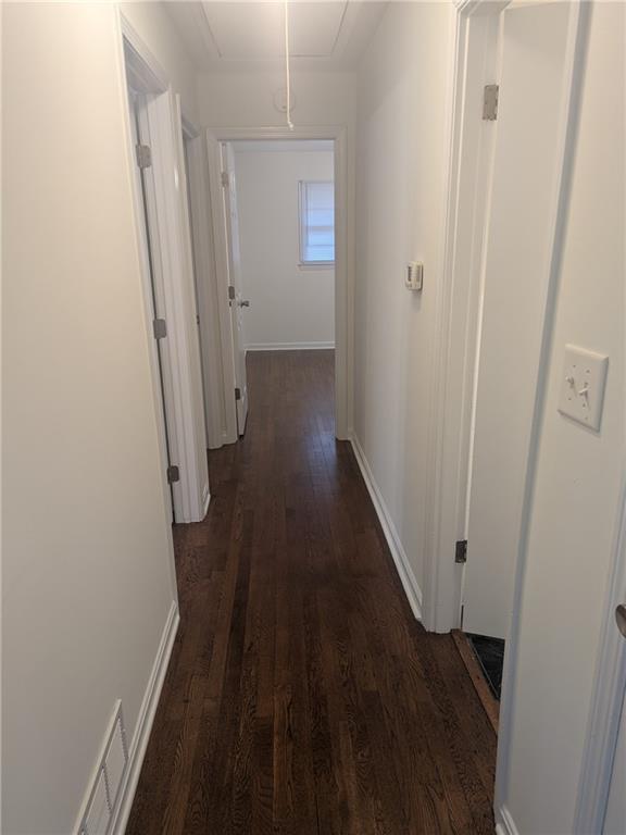 Building Photo - 409 Samaritan Dr