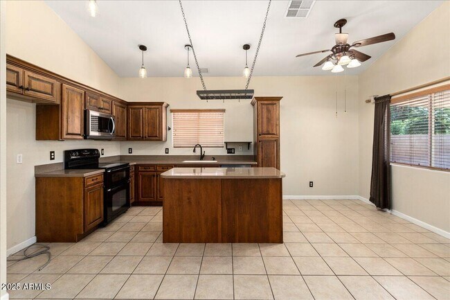 Building Photo - 3261 W Melinda Ln