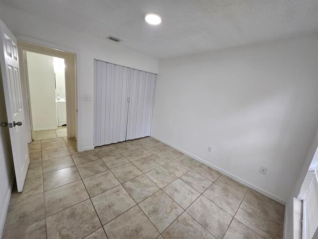 Building Photo - 3651 N Goldenrod Rd