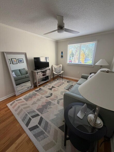 Building Photo - 699 Deer Creek Corona Way