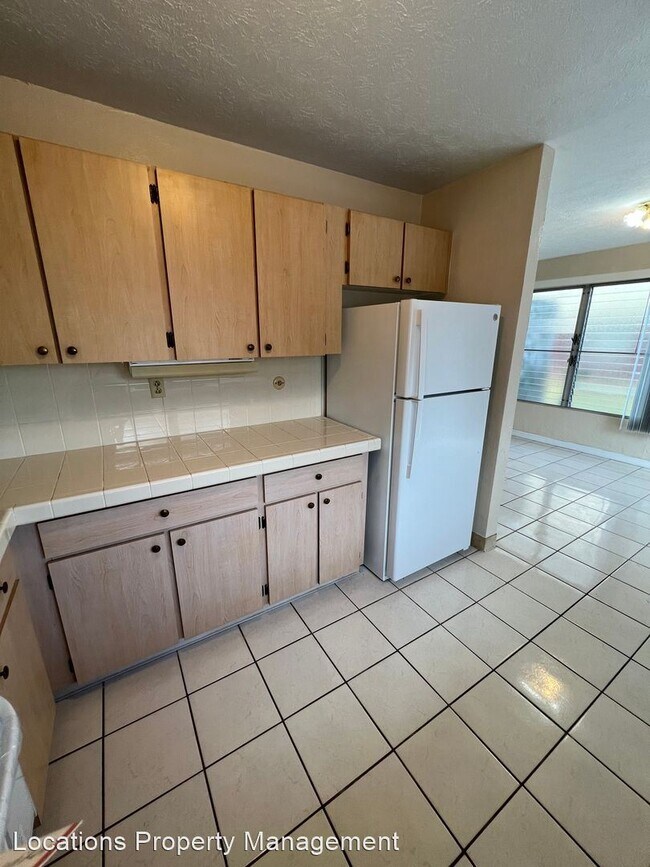 Building Photo - 3 br, 2 bath House - 827 Ala Lilikoi Stree...