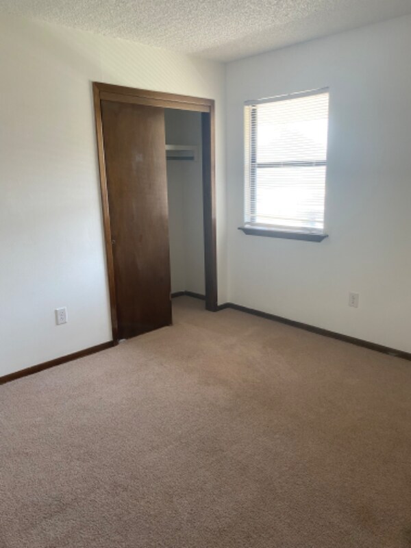 Building Photo - 117 N Brunswick St